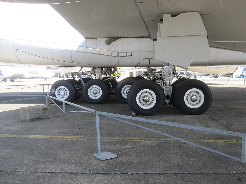 The Aircraft Landing Gear: Types And How They Work