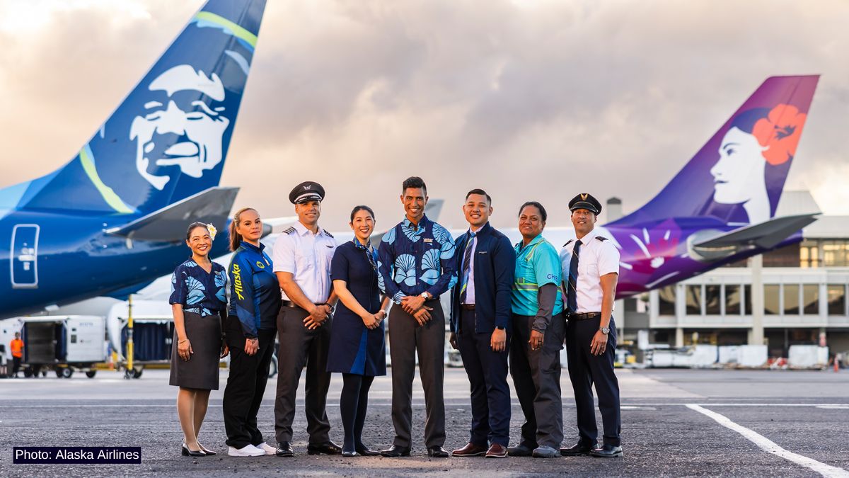 Alaska and Hawaiian unify booking and airport systems